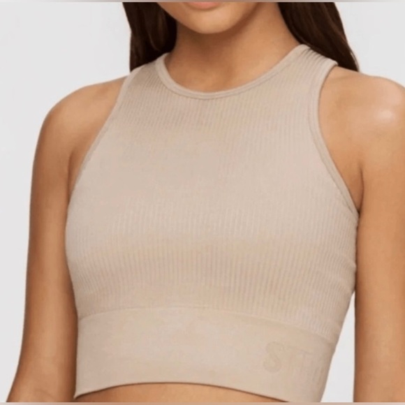 Stronger rib knit seamless crop top designed in Sweden athletic wear - Picture 1 of 7